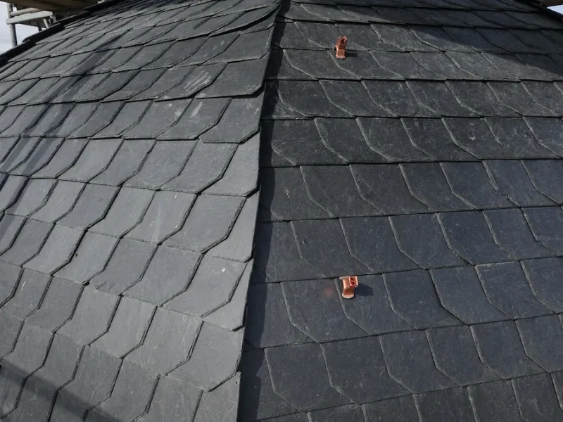 Steinplatten / Schiefer Eindeckung